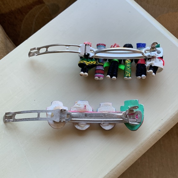 Hand Made Hair Clips Set - Picture 3 of 3